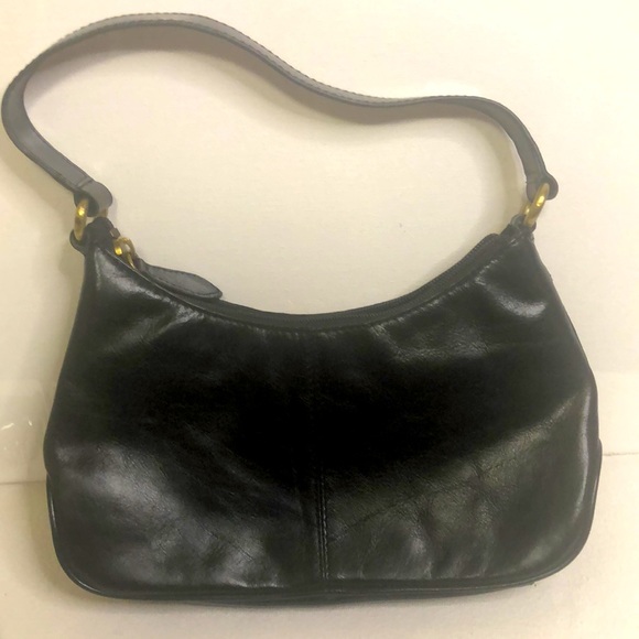 WILSON’S LEATHER black small shoulder bag. Gold chain link in front. Super cute. - Picture 9 of 9